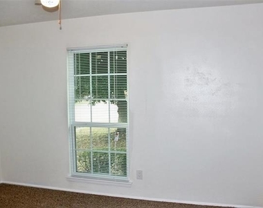 1533 Santa Fe Trail - Photo Thumbnail 10