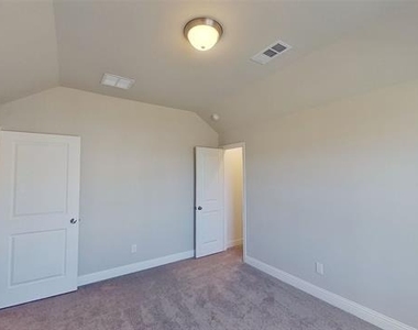 6117 Horsetail Drive - Photo Thumbnail 15