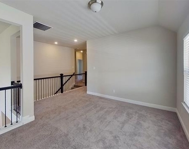 6117 Horsetail Drive - Photo Thumbnail 12