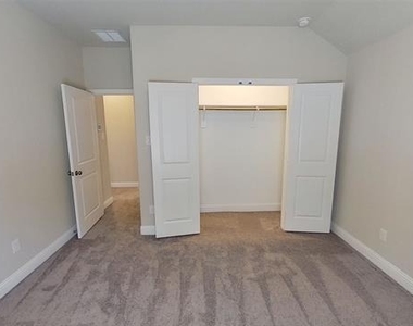 6117 Horsetail Drive - Photo Thumbnail 13