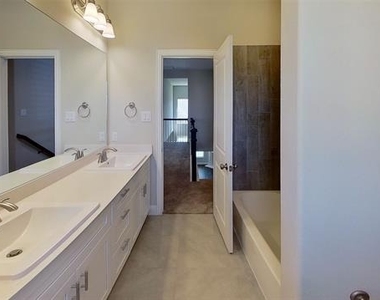 6117 Horsetail Drive - Photo Thumbnail 14