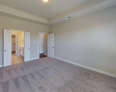 6117 Horsetail Drive - Photo Thumbnail 9