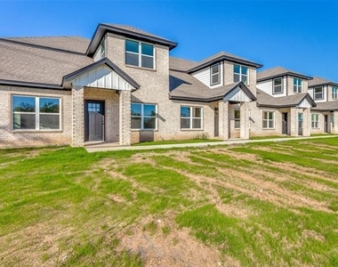 112 Dealva Court - Photo Thumbnail 1