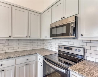 112 Dealva Court - Photo Thumbnail 9