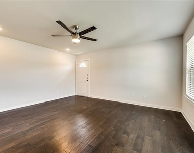 616 N 6th Street - Photo Thumbnail 3