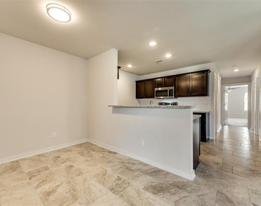 616 N 6th Street - Photo Thumbnail 5