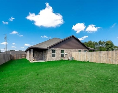 616 N 6th Street - Photo Thumbnail 17