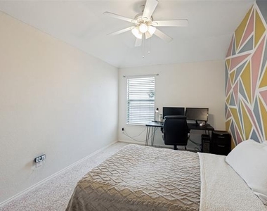 1006 Partridge Drive - Photo Thumbnail 9