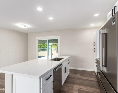 11016 W Sun City Boulevard - Photo Thumbnail 2