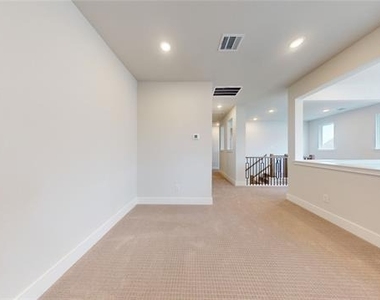 7163 Lathrop Lane - Photo Thumbnail 16