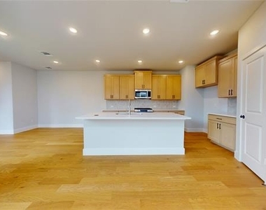 7163 Lathrop Lane - Photo Thumbnail 3