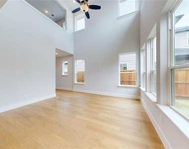 7163 Lathrop Lane - Photo Thumbnail 4