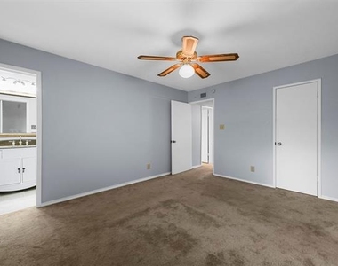 1305 Clark Trail - Photo Thumbnail 11