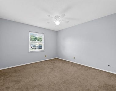 1305 Clark Trail - Photo Thumbnail 8