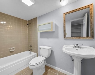 1305 Clark Trail - Photo Thumbnail 9