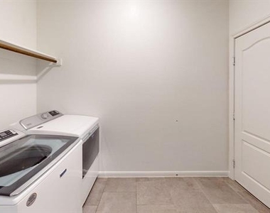 1016 Highberry Drive - Photo Thumbnail 5