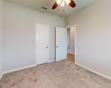 1016 Highberry Drive - Photo Thumbnail 6
