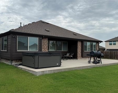 1016 Highberry Drive - Photo Thumbnail 18