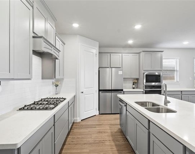 3121 Sunnyside Drive - Photo Thumbnail 5