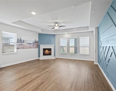 3121 Sunnyside Drive - Photo Thumbnail 3