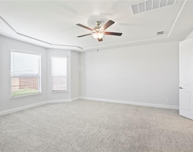 3121 Sunnyside Drive - Photo Thumbnail 9
