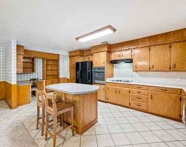 1332 Brookside Drive - Photo Thumbnail 5