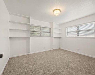 1332 Brookside Drive - Photo Thumbnail 12