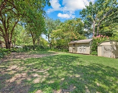 1332 Brookside Drive - Photo Thumbnail 14