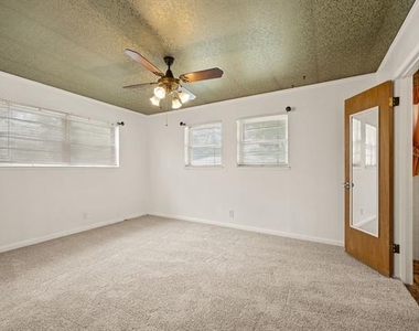 1332 Brookside Drive - Photo Thumbnail 8