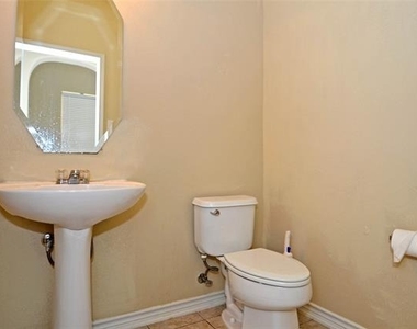 6504 Hickory Hill Drive - Photo Thumbnail 11