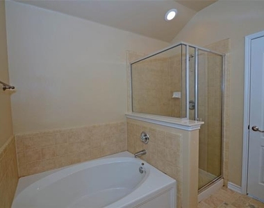 6504 Hickory Hill Drive - Photo Thumbnail 15