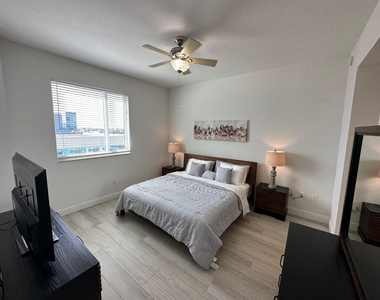 1551 N Flagler (seasonal Or Annual) Drive - Photo Thumbnail 15