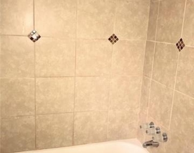 932 Harlandale Avenue - Photo Thumbnail 12