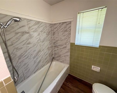 907 Seymore Circle - Photo Thumbnail 18