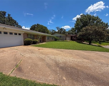 907 Seymore Circle - Photo Thumbnail 3