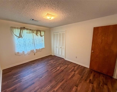 907 Seymore Circle - Photo Thumbnail 16