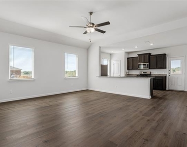 1125 Tempe Lane - Photo Thumbnail 4