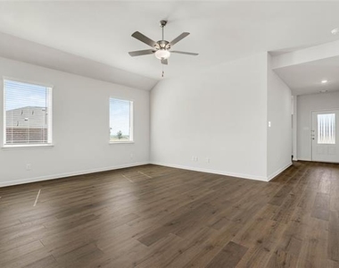 945 Cawthorne Trail - Photo Thumbnail 7