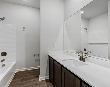 945 Cawthorne Trail - Photo Thumbnail 11