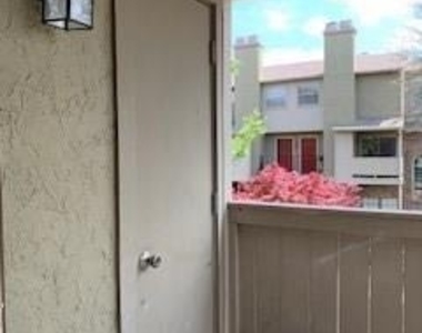 5740 Martel Avenue - Photo Thumbnail 3