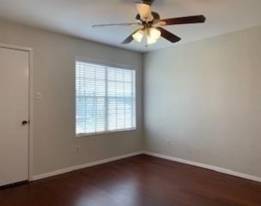 5740 Martel Avenue - Photo Thumbnail 20