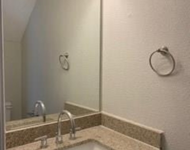 5740 Martel Avenue - Photo Thumbnail 16