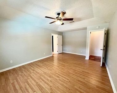5008 Millsprings Drive - Photo Thumbnail 19