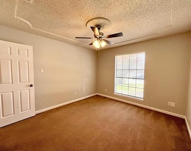 5008 Millsprings Drive - Photo Thumbnail 20