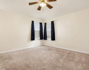 1027 Creek Bend - Photo Thumbnail 21