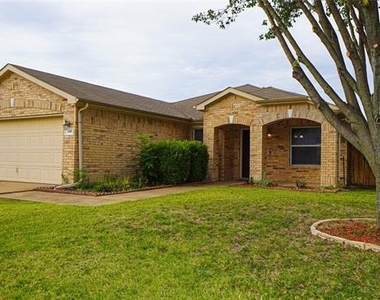309 Stanford - Photo Thumbnail 1