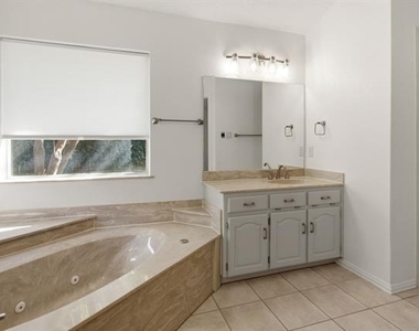 4009 Bowden Hill Lane E - Photo Thumbnail 23
