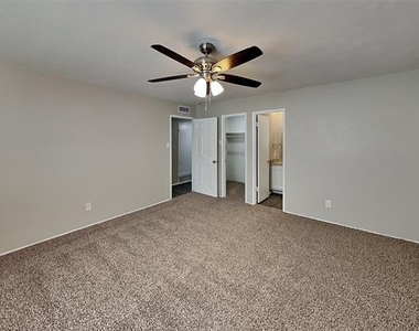 5901 Excalibur Drive - Photo Thumbnail 8