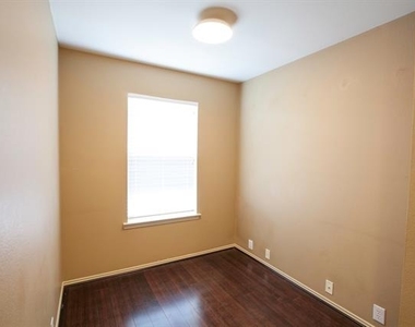11544 Blackhawk Drive - Photo Thumbnail 22
