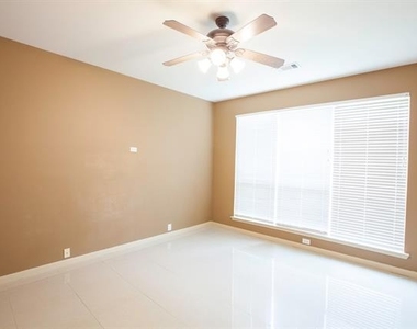 11544 Blackhawk Drive - Photo Thumbnail 17